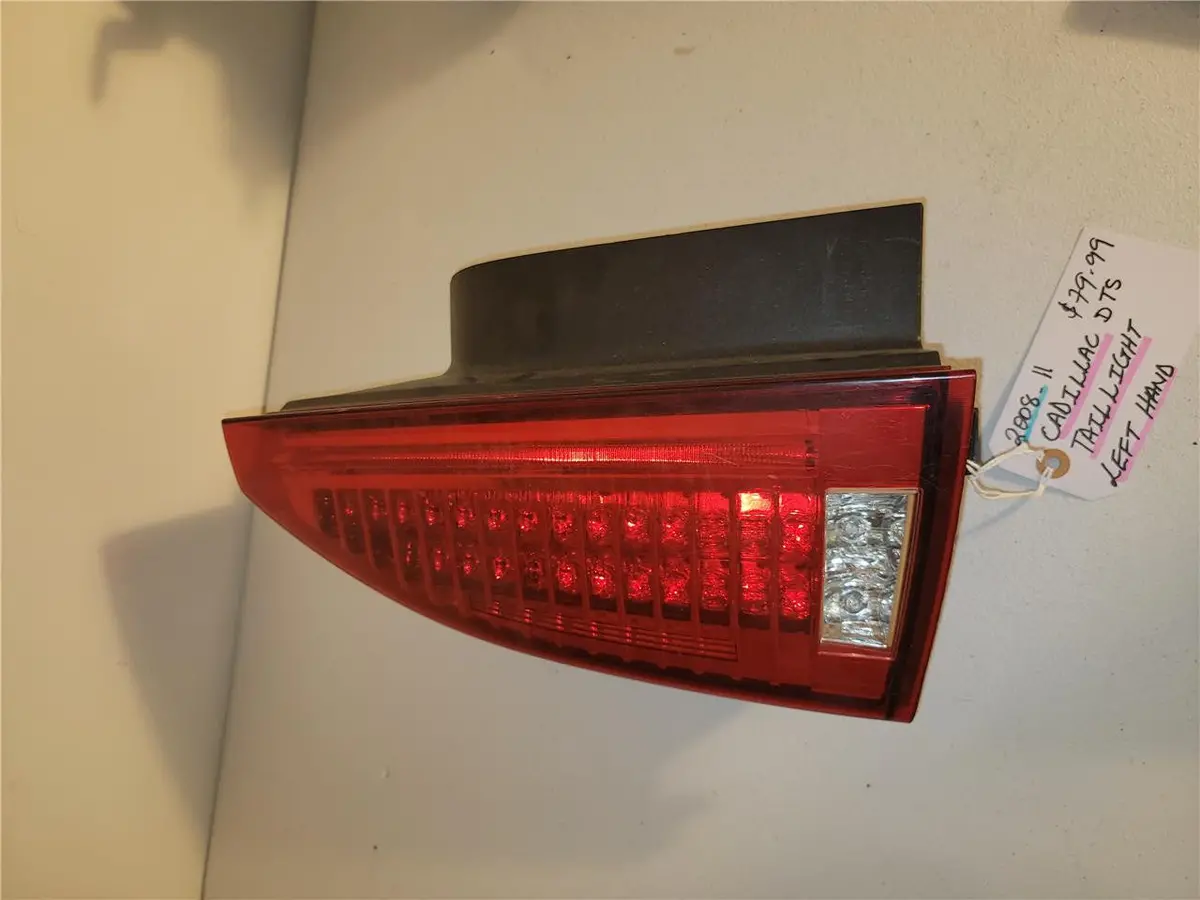 2008 - 2011 Cadillac Dts Tail Light Left Hand P808 - 13B505-A Oem 1