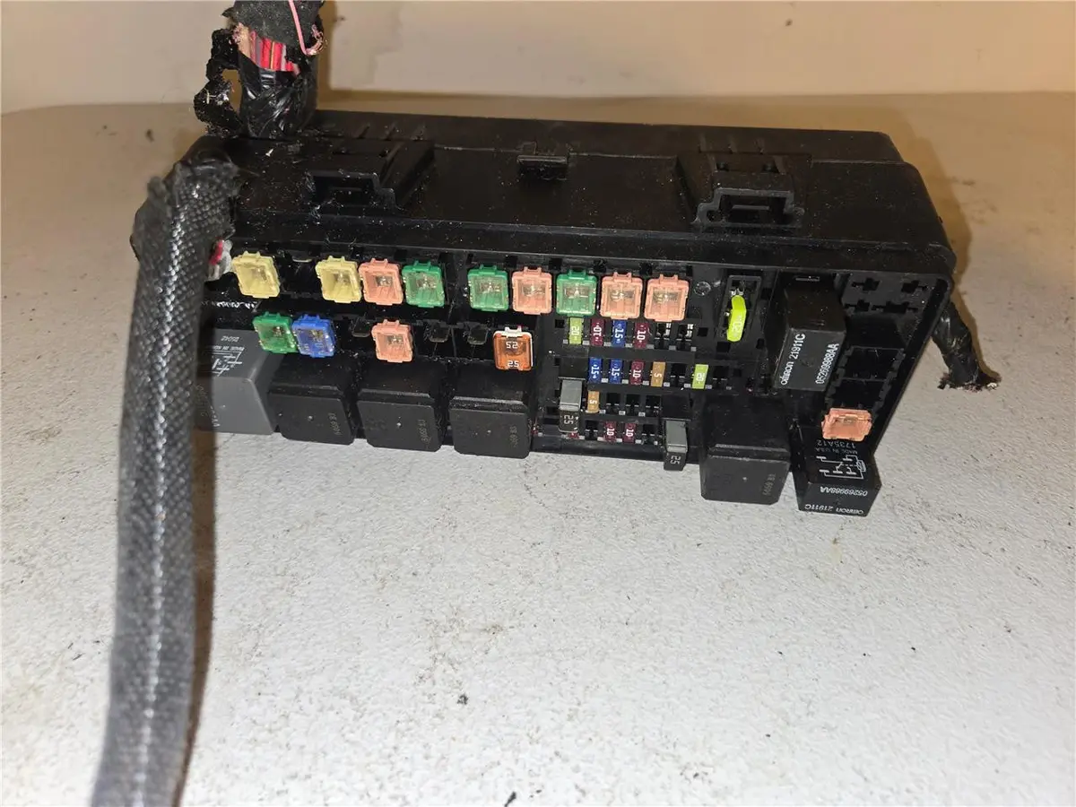 2020 Dodge Charger Srt Hellcat Widebody Fuse Box Relay Module P68426266ac Oem 1