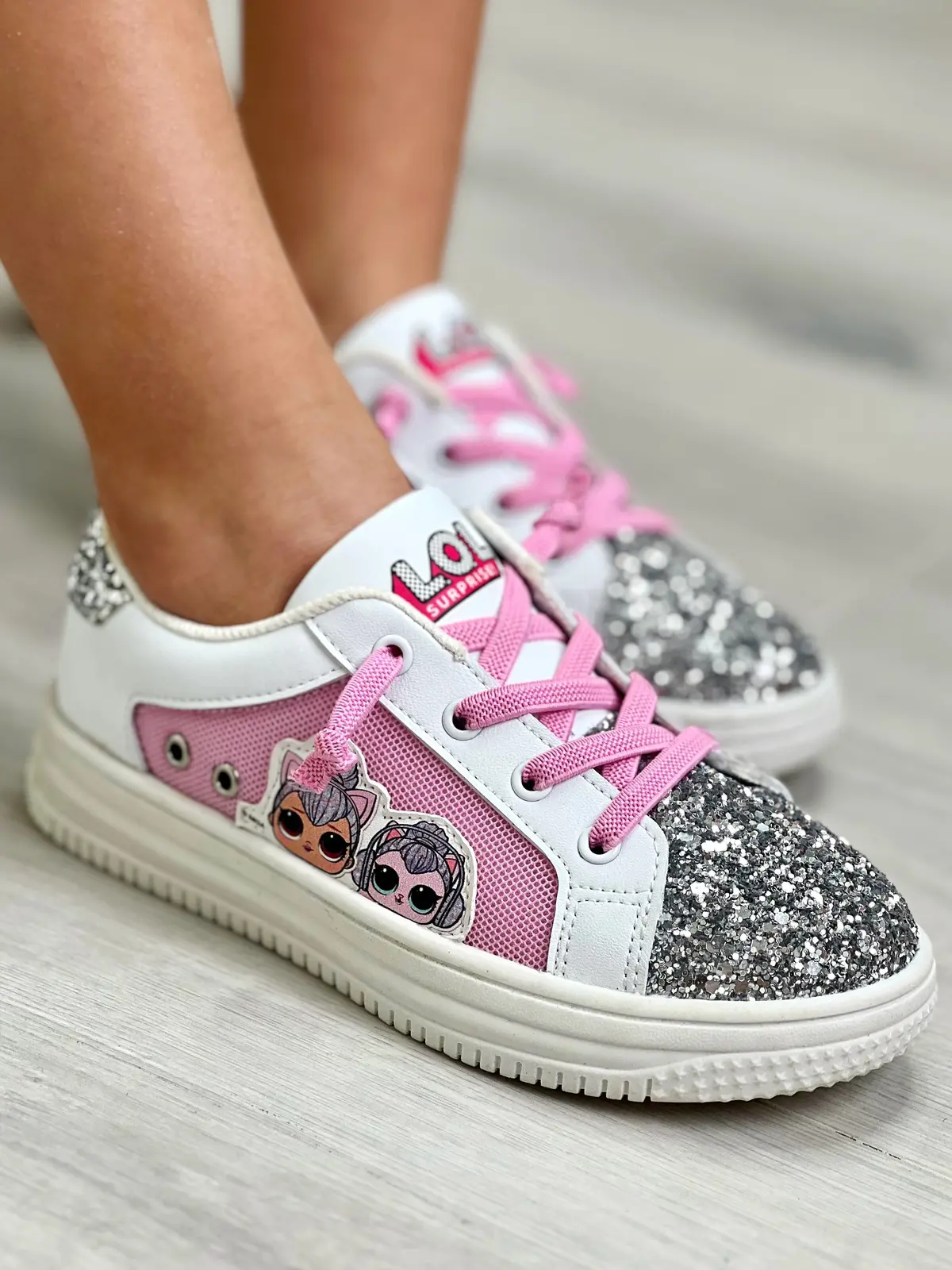 Mia Belle Girls L.O.L. Surprise! Kitty Queen And Pet Glitter Sneakers 1